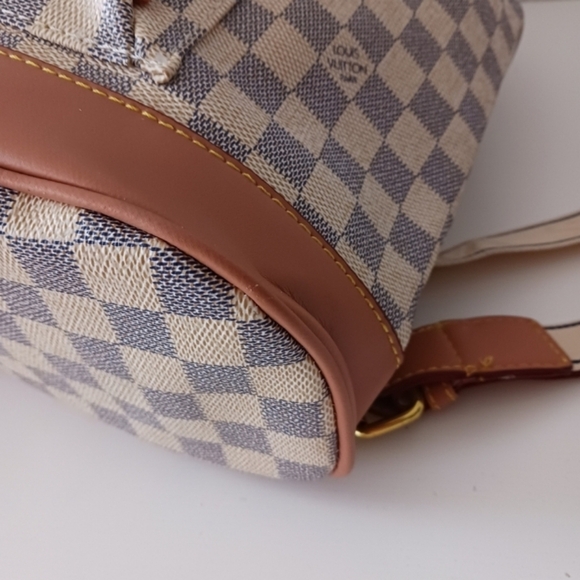 Fashion design like Louis Vuitton backpack - Picture 11 of 12